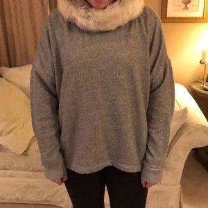 2 Cozy Aerie Pullovers with Faux Fur Trim Size XL